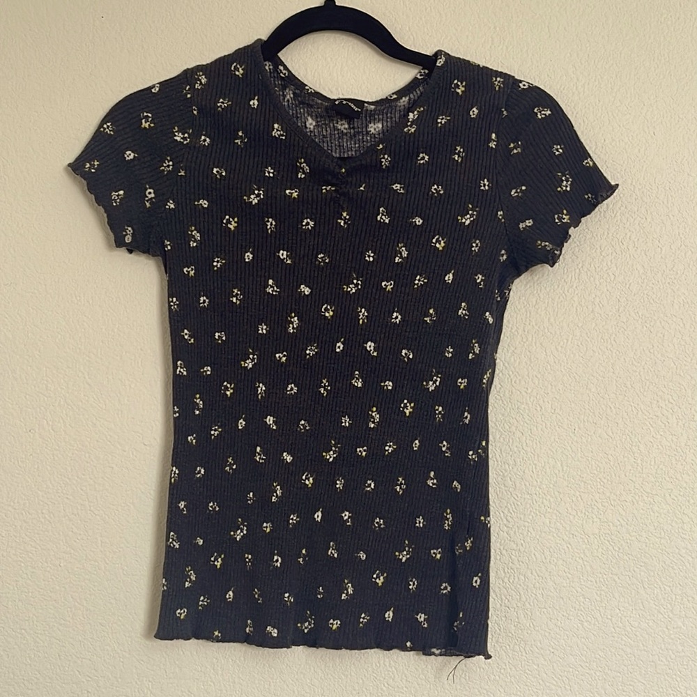 Patterned top